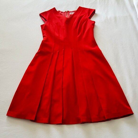 Red Calvin Klein Stunner - Picture 3 of 14